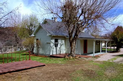 207 SE Sasser Dr, Mitchell, OR 97750 photo 9