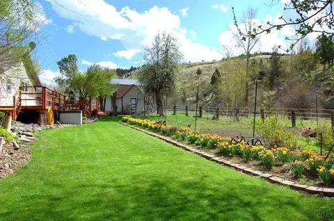 333 Dollarhide Rd, Mitchell, OR 97750 photo 2
