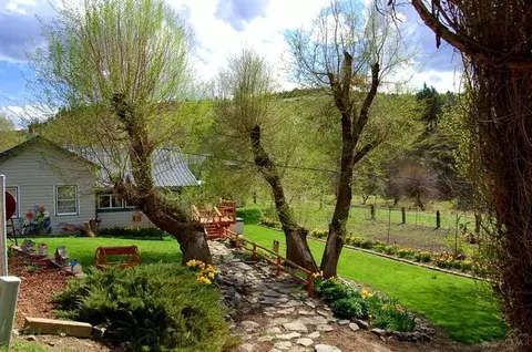333 Dollarhide Rd, Mitchell, OR 97750 photo 1