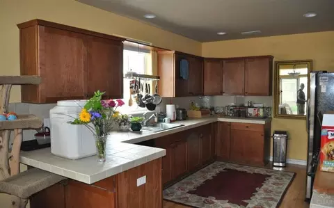 60910 Garrison Dr, Bend, OR 97702 photo 4