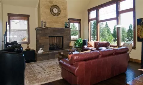 60515 Snap Shot Loop, Bend, OR 97702 photo 2