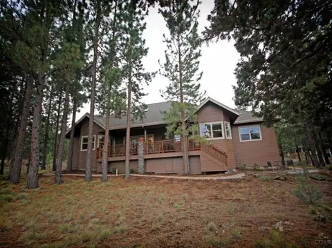 2820 NW Mcdermott, Bend, OR 97701 photo 4