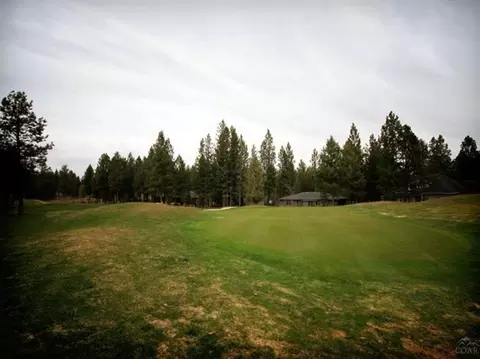 2820 NW Mcdermott, Bend, OR 97701 photo 3