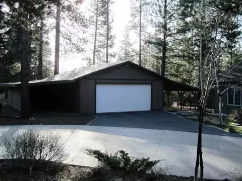 15161 River Loop Dr, Bend, OR 97707 photo 3
