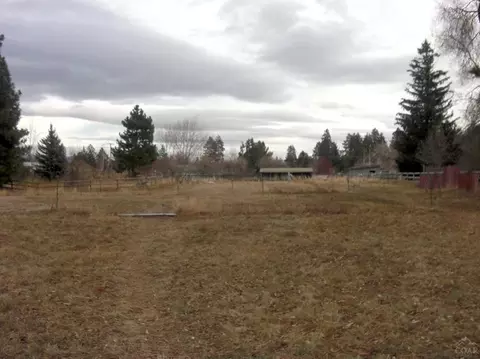 2121 NE 11th Pl, Bend, OR 97701 photo 1