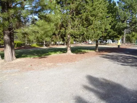 17552 Hollgate Ct, La Pine, OR 97739 photo 2
