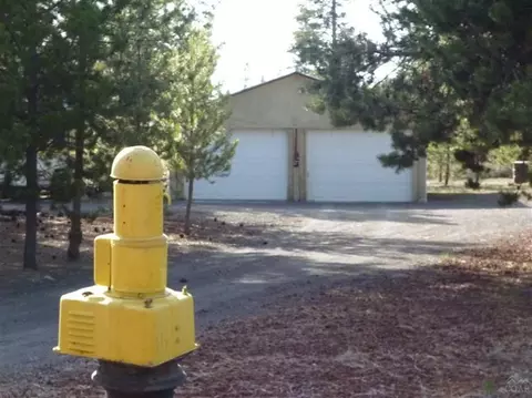 17552 Hollgate Ct, La Pine, OR 97739 photo 3
