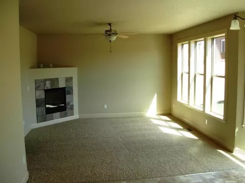21317 Megan Ct, Bend, OR 97701 photo 3