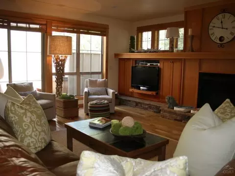 57154 Evergreen Loop, Sunriver, OR 97707 photo 1