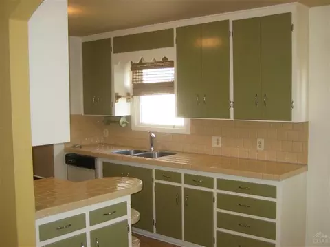 663 SEbert St, Madras, OR 97741 photo 9