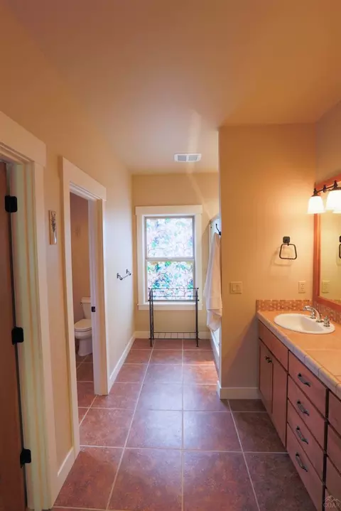 61437 Linton Loop, Bend, OR 97702 photo 14