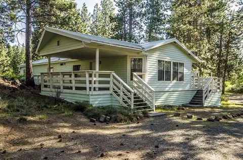 18928 SW Choctaw Rd, Bend, OR 97702 photo 1