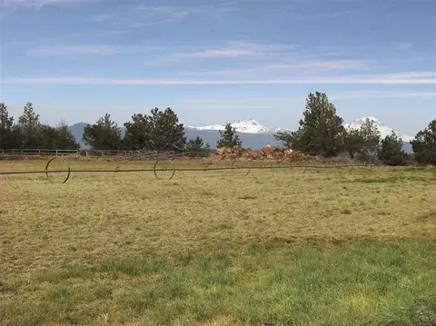 66145 Becker Rd, Bend, OR 97701 photo 3
