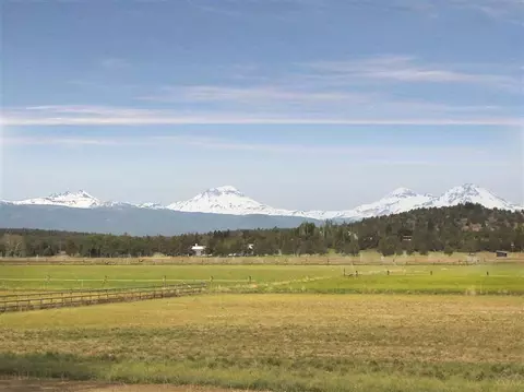 66145 Becker Rd, Bend, OR 97701 photo 1