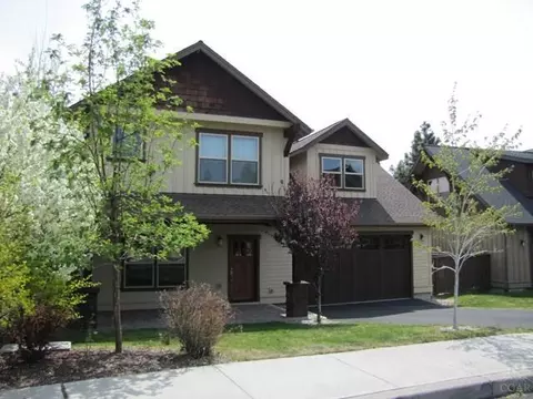 61478 Linton Loop, Bend, OR 97702 photo 2