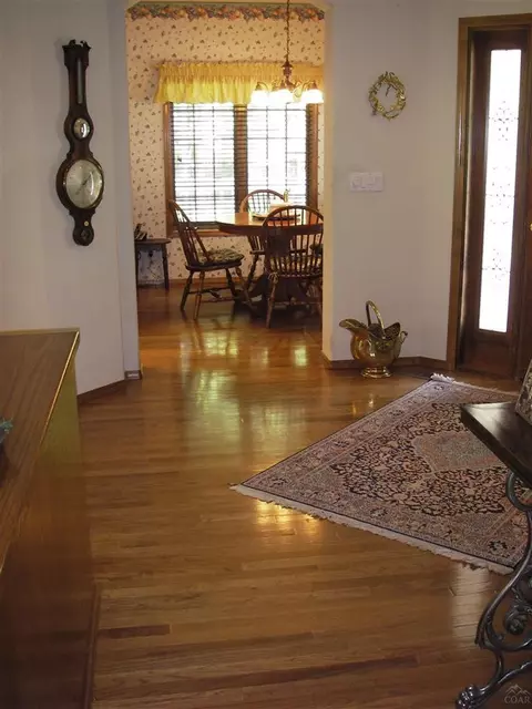 60857 Willow Creek Loop, Bend, OR 97702 photo 2