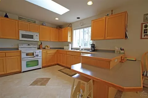 64752 Saros Ln, Bend, OR 97701 photo 4