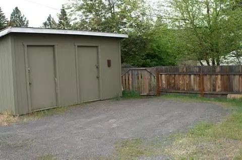 735 NW Florida Ave, Bend, OR 97701 photo 20