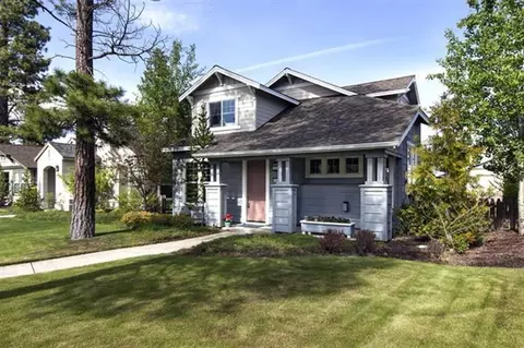 61582 Devils Lake Dr, Bend, OR 97702 photo 3