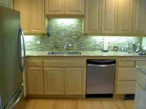 61968 Fall Creek Loop, Bend, OR 97701 photo 5