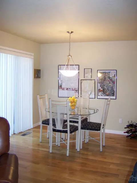 20249 NW Schaeffer Dr, Bend, OR 97701 photo 2