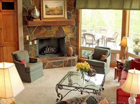 19470 Green Lakes Loop, Bend, OR 97702 photo 3