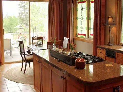 19470 Green Lakes Loop, Bend, OR 97702 photo 8