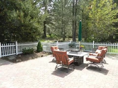 20407 Bullblock, Bend, OR 97702 photo 9