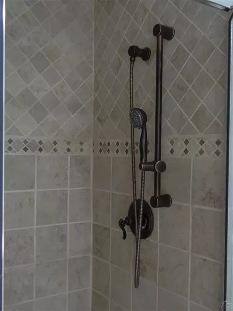 20407 Bullblock, Bend, OR 97702 photo 6