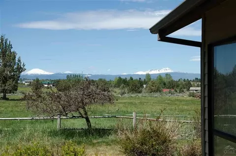 22700 SE Rickard Rd, Bend, OR 97702 photo 3