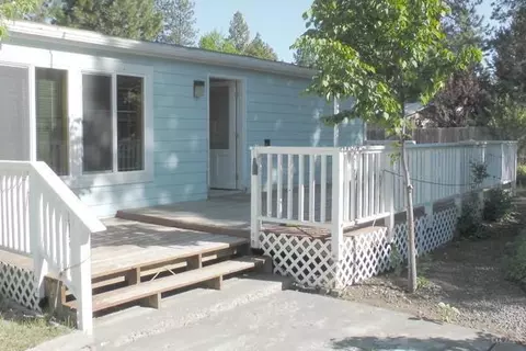 60247 Turquoise Rd, Bend, OR 97702 photo 2