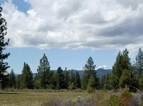 18670 Macalpine Loop, Bend, OR 97701 photo 2