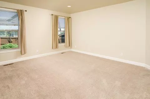 2307 NE Buckwheat Ct, Bend, OR 97701 photo 5