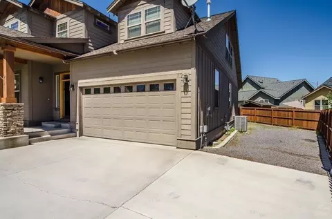 2307 NE Buckwheat Ct, Bend, OR 97701 photo 16