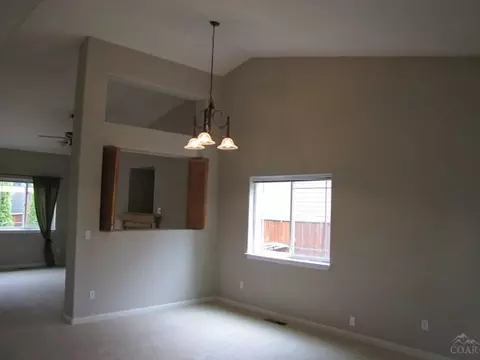 19959 Cliffrose Dr, Bend, OR 97702 photo 4