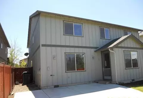 21176 Clairaway Ave, Bend, OR 97702 photo 2