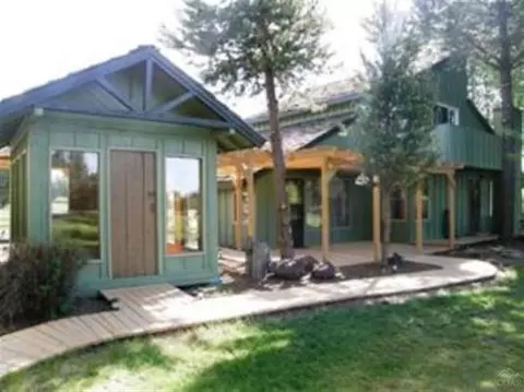 53902 Pine Grove Rd, La Pine, OR 97739 photo 1