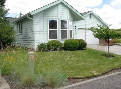 2436 NE Iris Way, Bend, OR 97701 photo 2