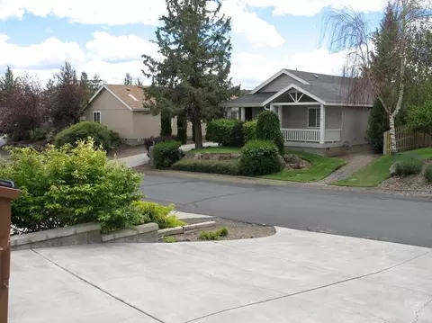 2436 NE Iris Way, Bend, OR 97701 photo 23