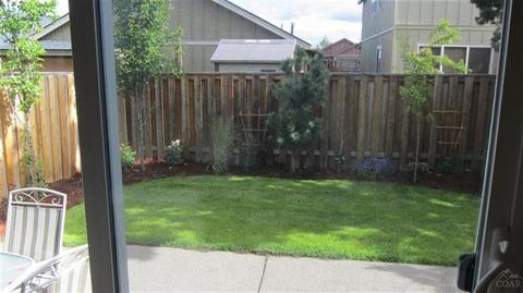 855 NE Locksley Dr, Bend, OR 97701 photo 9