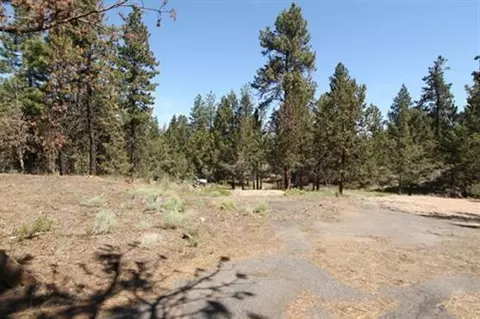 63268 Cherokee Ln, Bend, OR 97701 photo 2