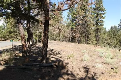 63268 Cherokee Ln, Bend, OR 97701 photo 3