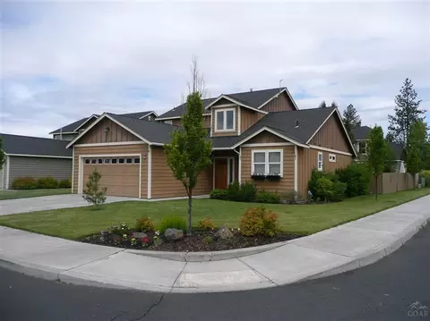 19568 Sager Loop, Bend, OR 97702 photo 2