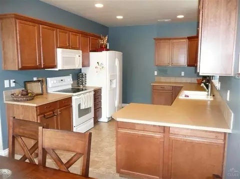 19568 Sager Loop, Bend, OR 97702 photo 3