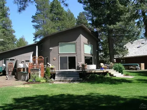 55621 Big River Dr, Bend, OR 97707 photo 3