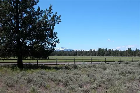 67550 Harrington Loop, Bend, OR 97701 photo 3