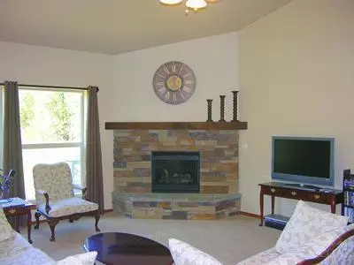 17360 Brant Dr, Bend, OR 97707 photo 2