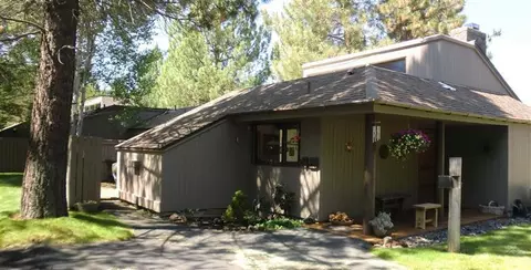 46 Meadow House Aka 57246 Is, Sunriver, OR 97707 photo 1