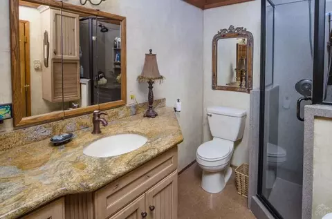 56865 Spring River Dr, Bend, OR 97707 photo 9