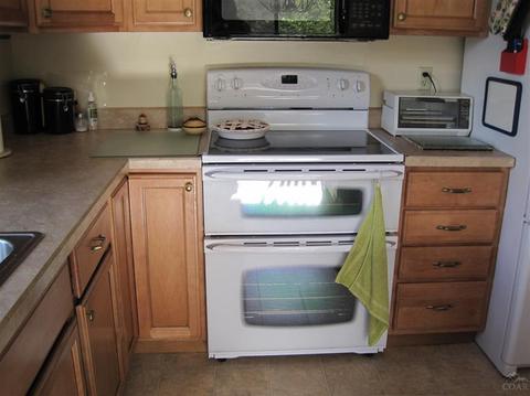 63520 J D Estates Dr, Bend, OR 97701 photo 3